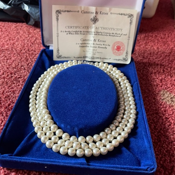Camrose Kross Triple Strand Pearl 
